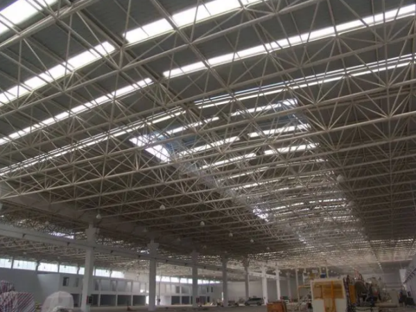 东方网架工程施工中需要注意哪些事项？